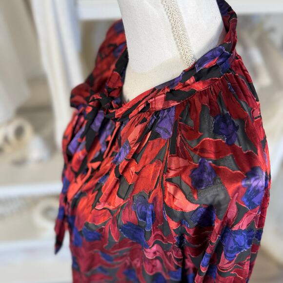 Worthington Women’s size medium sheer red and purple top, blouse , demure, #3645 - Picture 5 of 9